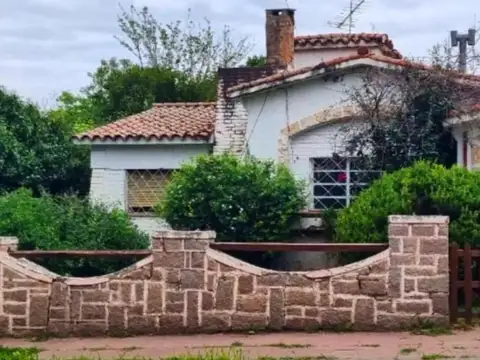 CASA EN VENTA - RIO CEBALLOS - Ñu Pora