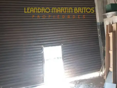 Local en Alquiler en Tablada, $ 800.000
