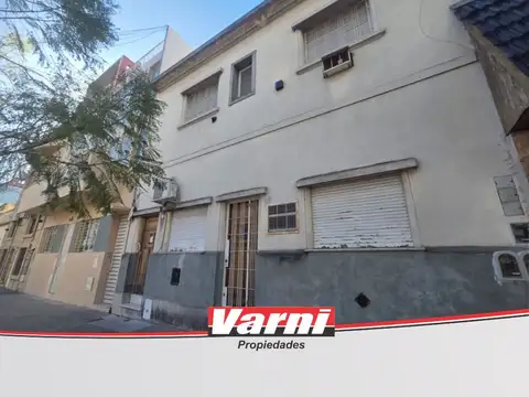 VENTA PH 3 AMBIENTES C/ PATIO Y TERRAZA PROPIA AL FRENTE PARQUE CHAS VILLA URQUIZA