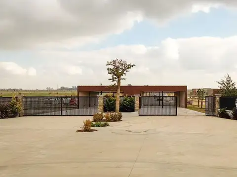 lote perimetral en barrio Harras Andrea Vrginia