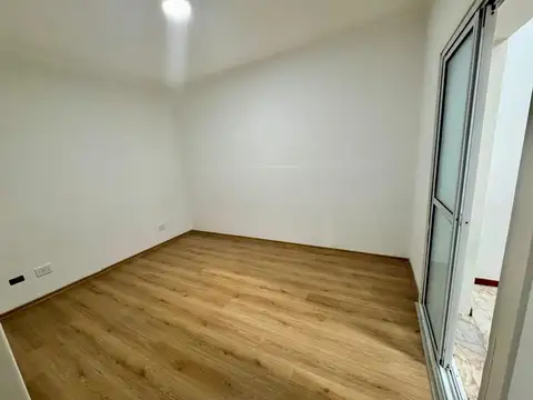 Depto Tipo Casa en Venta en Mataderos, USD 130.000