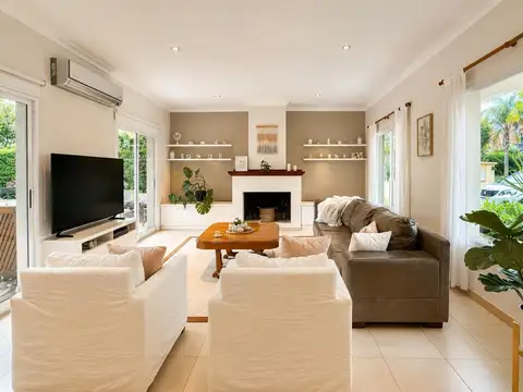 Casa en Venta en Quintas Del Sol, USD 287.000