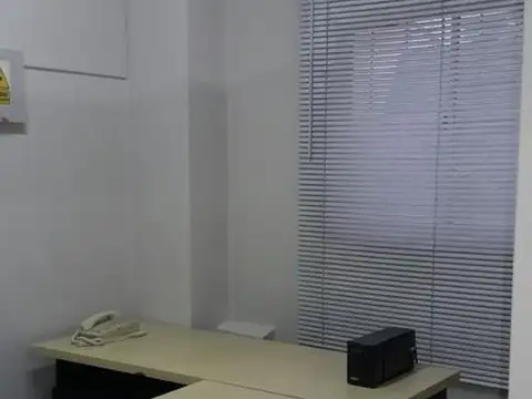 OFICINA COMERCIAL AL FRENTE I SOBRE AVENIDA I 2 PRIVADOS