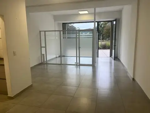 Jose Leon Suarez 1700, Piso PB