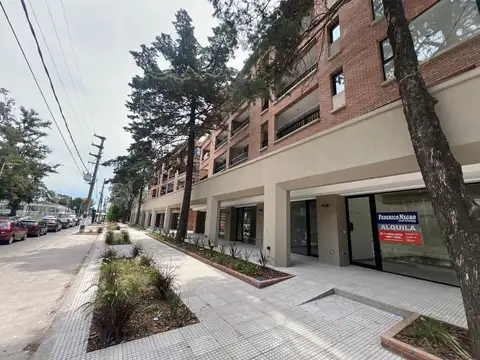 Local - Alquiler - Argentina, Los Polvorines - Jose Leon Suarez 1776