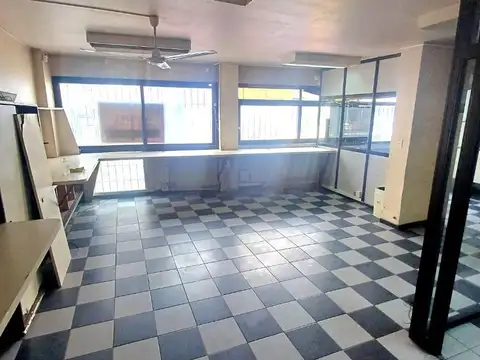 Oficina en Venta al Este