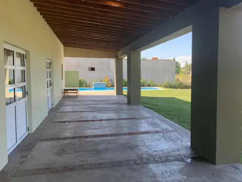 Casa en venta - 1 Dormitorio 1 Baño - Cocheras - 904Mts2 - Los Potreritos, San Miguel del Monte