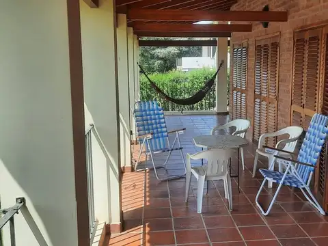 Casa en Venta con 6 cocheras