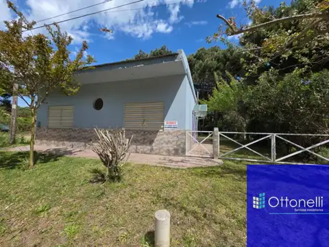 Casa en venta c/ cochera en Nueva Atlantis