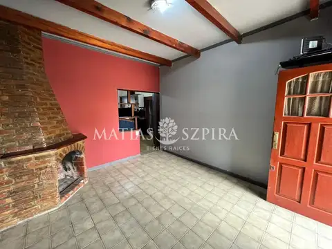 Casa en Venta con 1 cochera