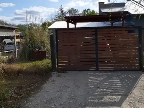 Casa 3 ambientes con 1 baño