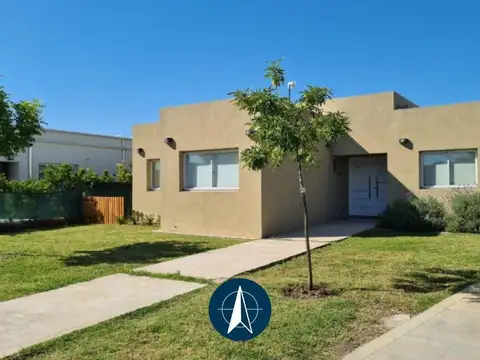 Casa en venta en San Gabriel, Villanueva.