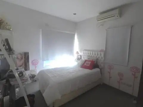 Casa 5 ambientes con 4 baños