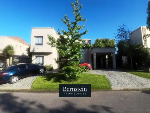 CASA EN VENTA :: ALTOS DEL SOL :: 6 AMBIENTES :: 600m2