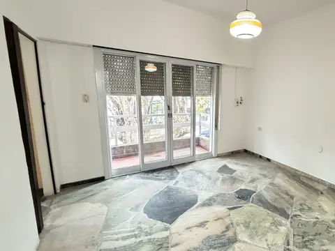 Depto Tipo Casa en Alquiler en Villa Ballester, $ 900.000