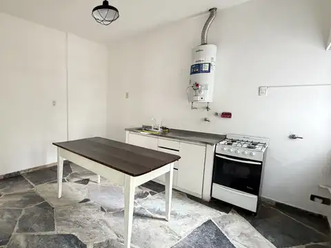 Depto Tipo Casa en Alquiler de 3 ambientes