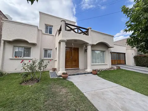 Casa en venta en barrio privado en Coquimbito Maipu