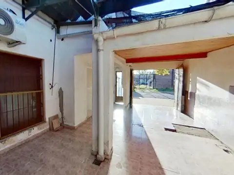 Casa 5 ambientes con 2 baños