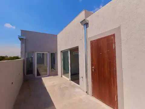 Departamento venta Bernal centro  3 amb PERMUTA