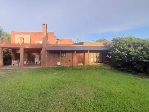 VENTA - CASA 2/3 DORMITORIOS - VILLA CALIFORNIA