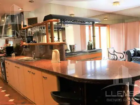 Casa 5 ambientes con piscina amoblada en venta y alquiler - Club El Carmen