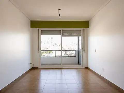Departamento en Alquiler de 2 Ambientes con Balcón y Cochera en Martínez