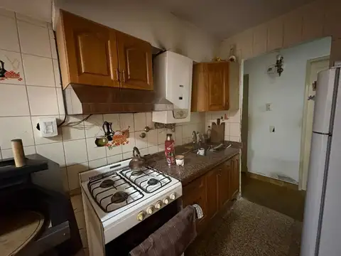 Casa 5 ambientes con 1 baño