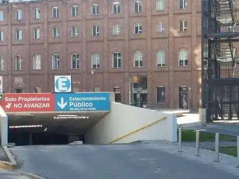 Cochera - Av Carballo 100