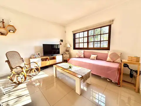 CASA VENTA CASTELAR 4AMB PARQUE APTA CREDITO