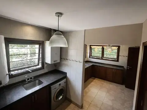 Casa en Venta con 6 cocheras