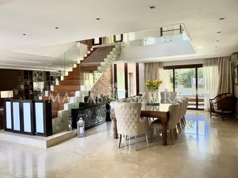 Casa 7 ambientes con 3 baños