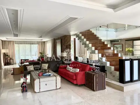Casa en Venta de 5 dormitorios