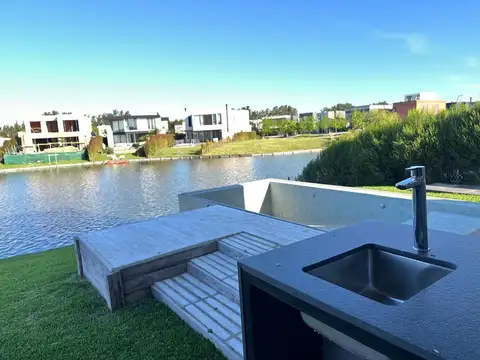 Casa en Alquiler de 4 dormitorios