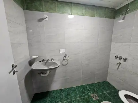 Casa en Alquiler en Villa Ballester, $ 700.000