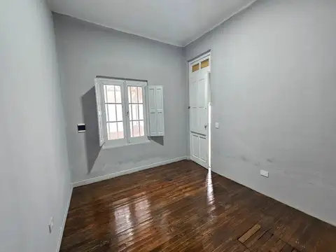 Casa en Alquiler con 1 cochera