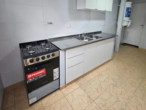 Casa en Alquiler en Villa Ballester, $ 700.000