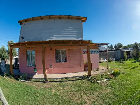 Casa 3 ambientes con 2 baños