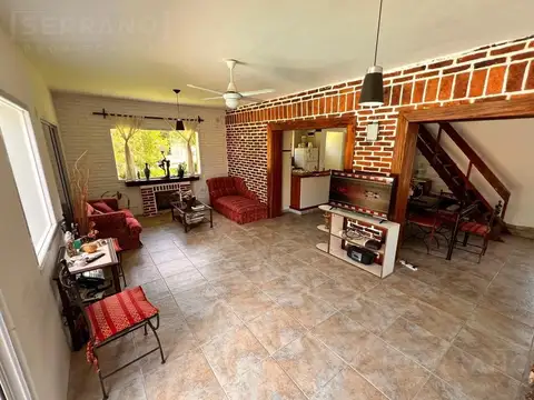 Casa en Venta con 2 cocheras