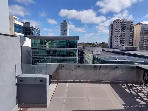 Juan Carlos Cruz 1800, Piso 5