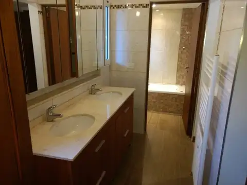 IMPRESIONANTE CONSTRUCCION DE CATEGORIA EN HURLINGHAM