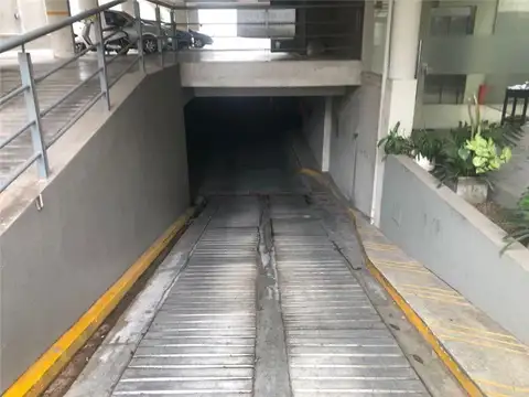 Av SAN MARTIN al 2400