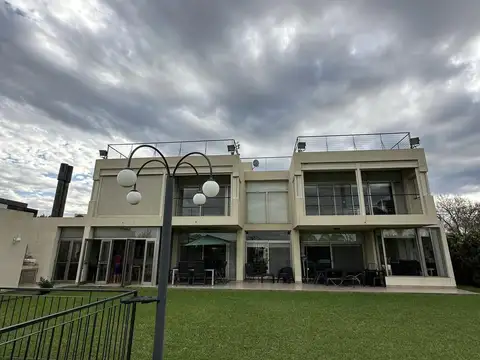 Casa en Venta de 5 dormitorios