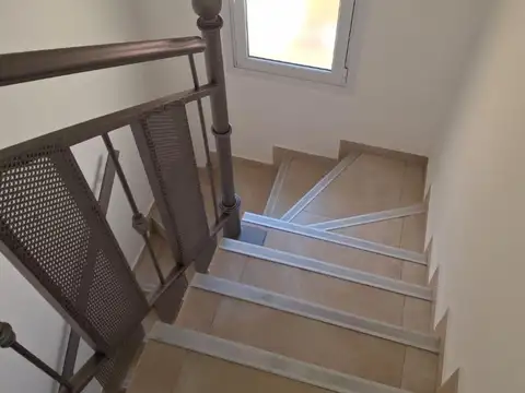 Depto Tipo Casa en Alquiler en Área Centro Oeste, $ 1.400.000