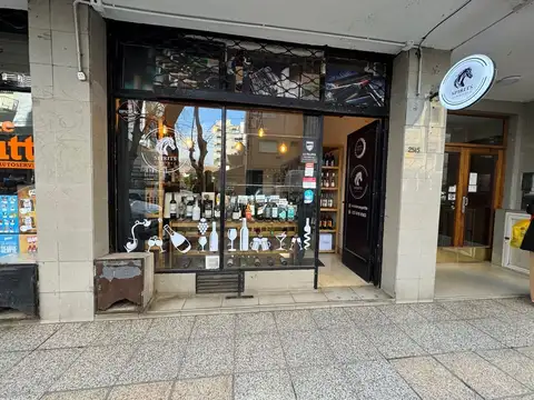 Local en Venta 65 años