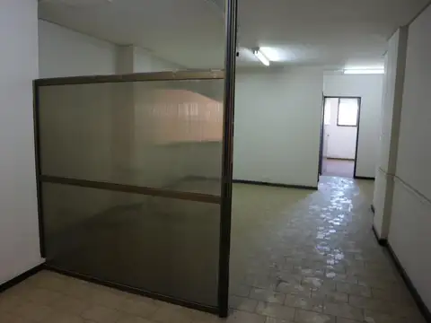 Oficina en Alquiler al Sur