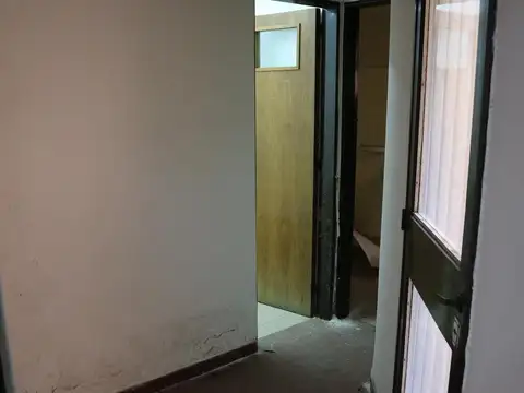 Oficina 4 ambientes con 2 baños