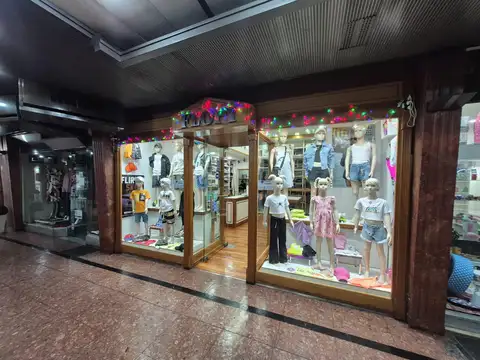 EXCELENTE LOCAL - GAL S. J. DE FLORES - 33 m2