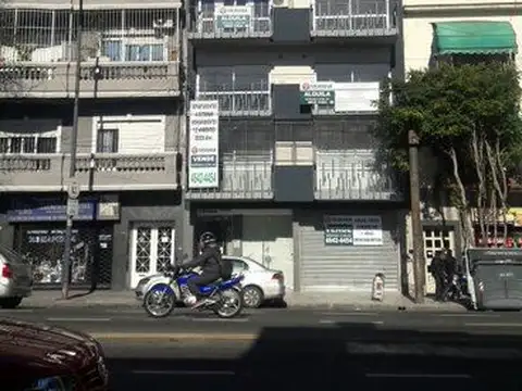 Departamento - Venta - Argentina, Capital Federal - AV. RIVADAVIA 9615