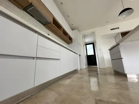 Casa en Alquiler al Este