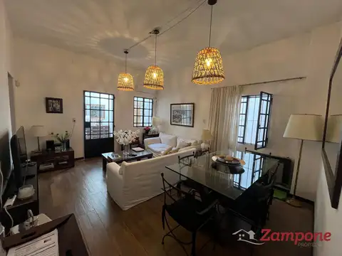 Depto Tipo Casa 4 ambientes con 2 baños
